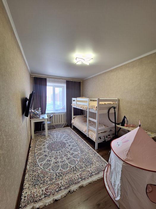 Продаётся 2 комн улучшенная 4 мкрн