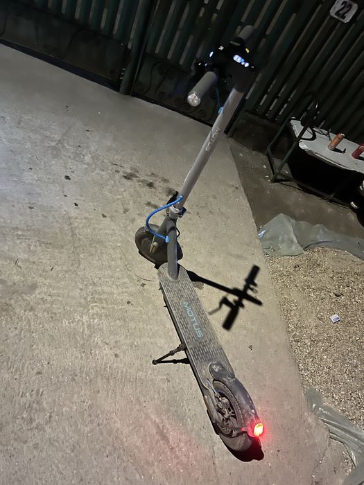 Vand trotinetă electrică aproape noua 9/10