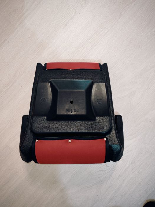 Scaun-inaltator auto