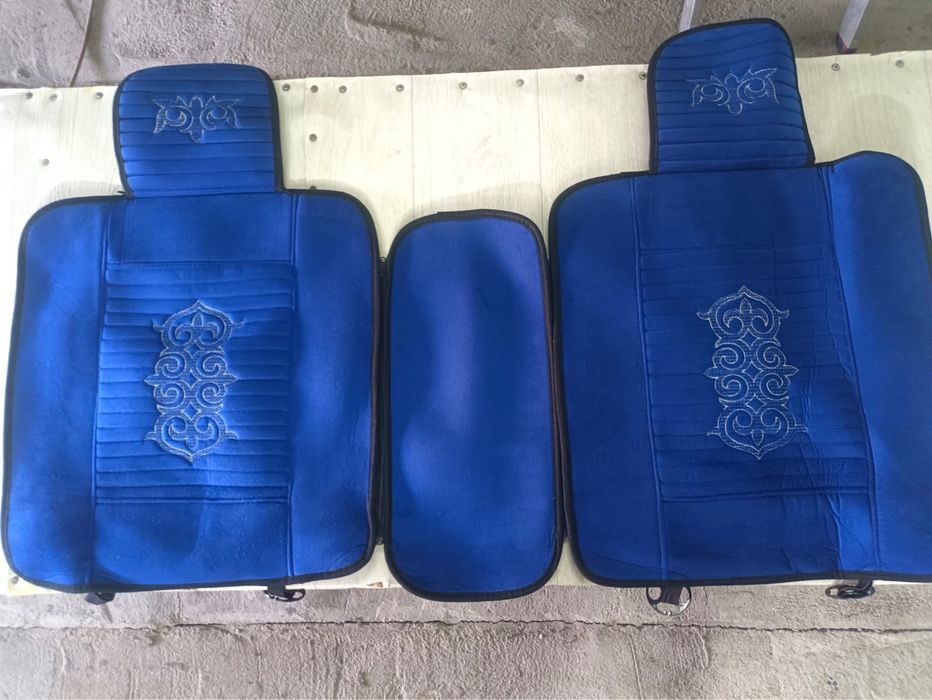 Авто чехол в хорошем состояние