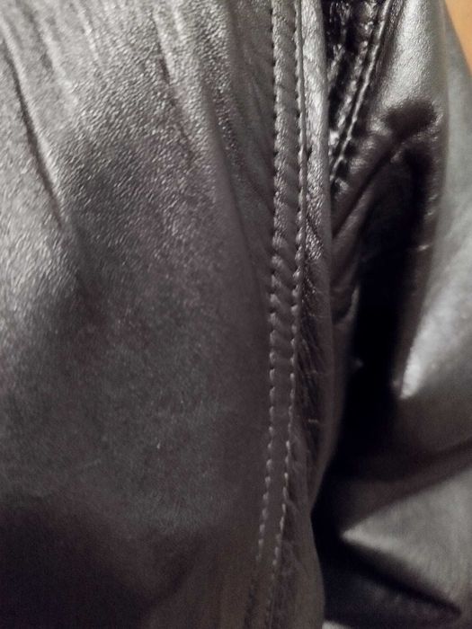 Мъжко черно кожено манто.