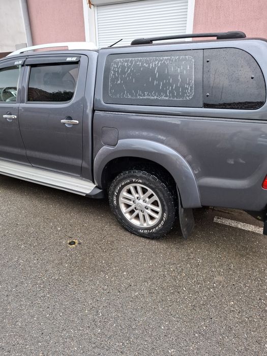 Vând  Toyota Hilux