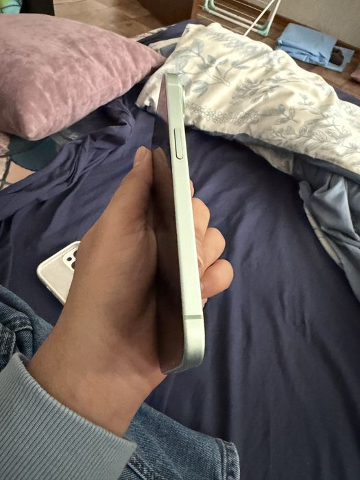 Iphone 15 ( 128 гб)