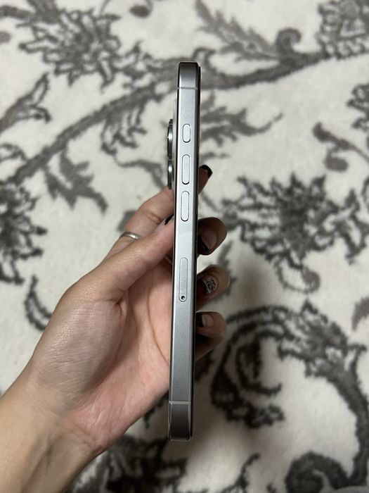 16 pro почти новый