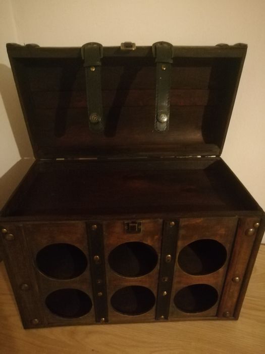 Дървена кутия за вино