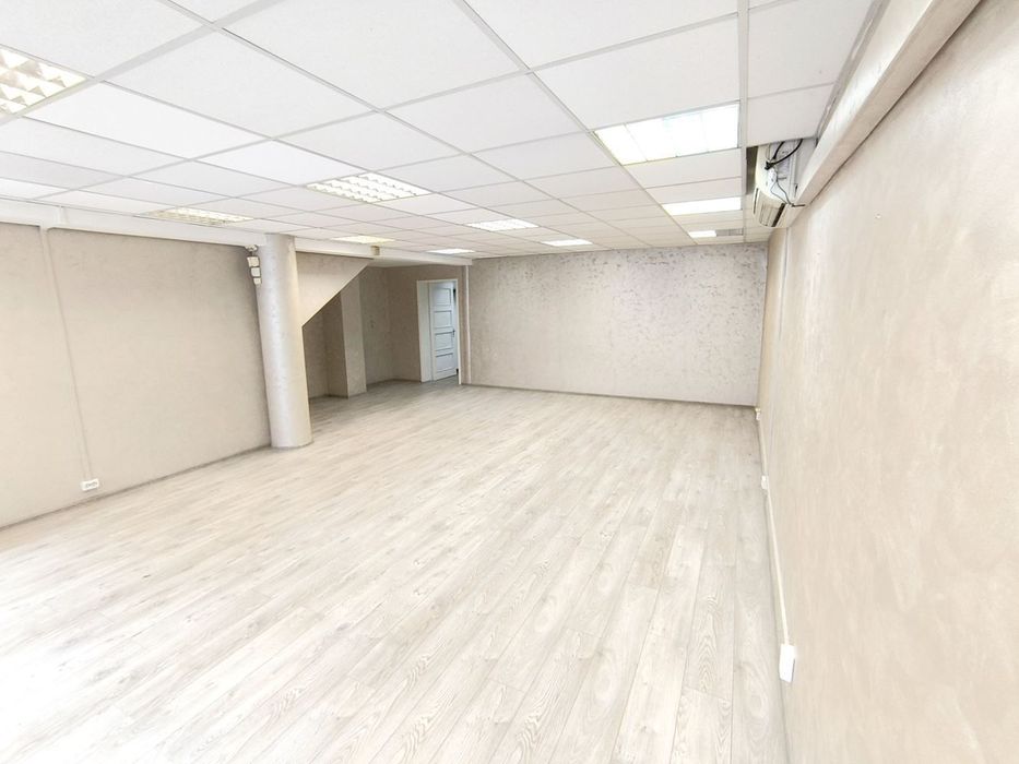 Дава се под наем Офис в София, Хладилника - 70 кв.м за 698.19 € - Снимка #1