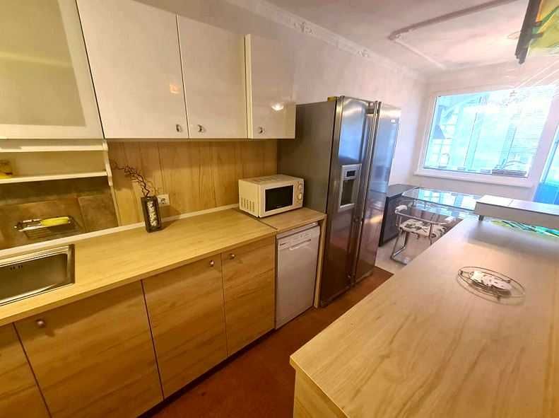 Дава се под наем Тристаен апартамент в Бургас, Възраждане - 110 кв.м за 382.5 € - Снимка #7