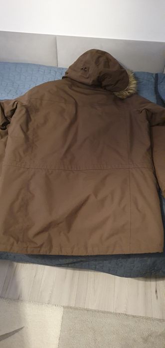 Geaca groasa Jack Wolfskin, originala, folosit 1 sezon