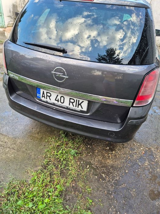 Vand Opel Astra 2009 cu instalatie GPL