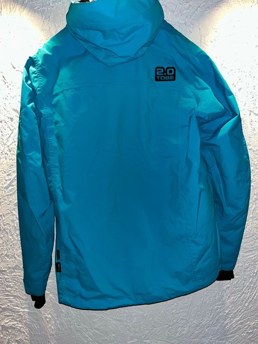 Яке за сноуборд/ски TOBE
