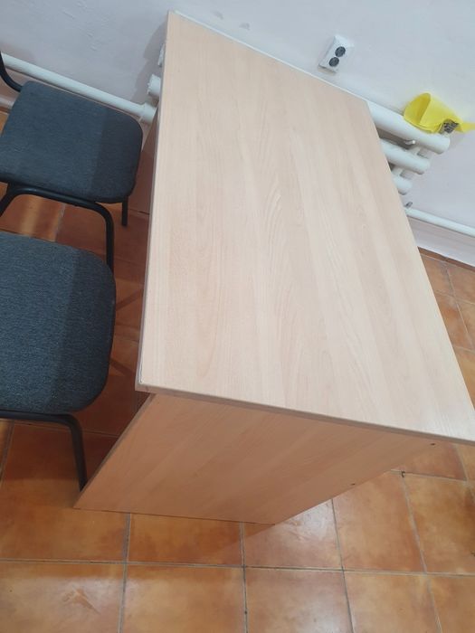 Продам парта и стулья ,  доска, полка пенал.