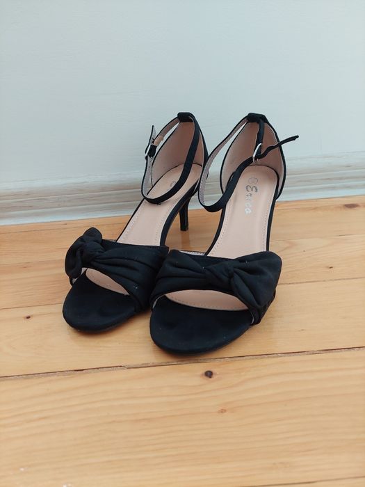 Черни токчета - сандал