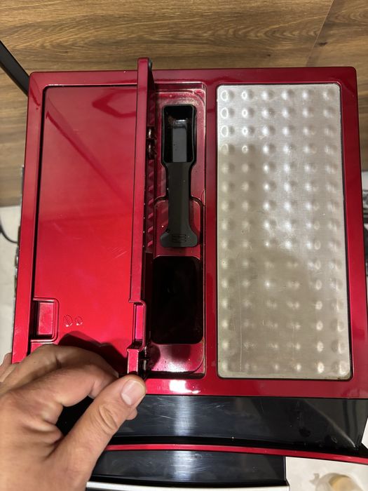 Кафеавтомат Delonghi perfecta cappuccino ESAM5550.ar