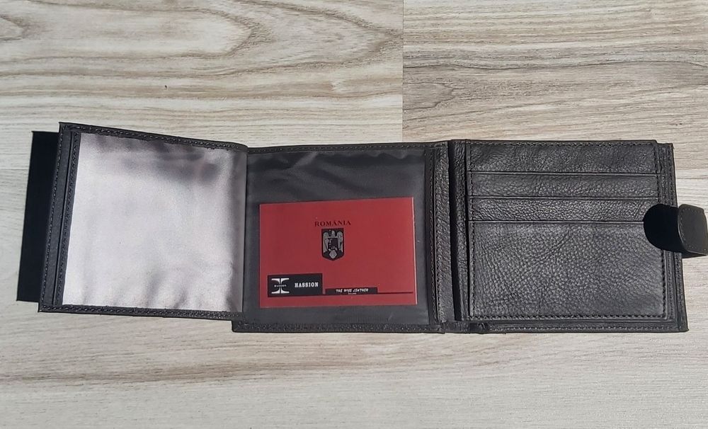 Vând portofel bărbătesc piele naturala maro nou