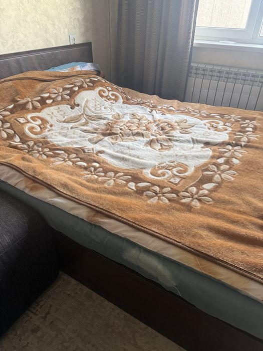 Кровать 2*2м, коричневая