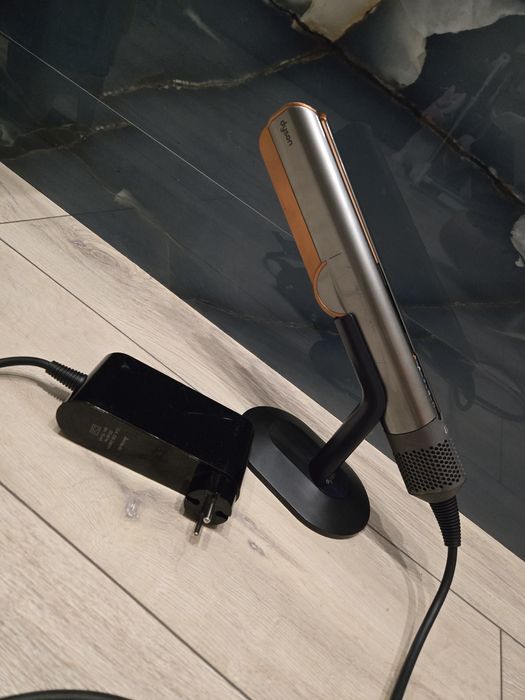 Dyson Airstrait оригинал 100%