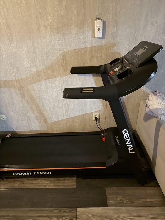 Беговая дорожка GENAU Everest D900SN