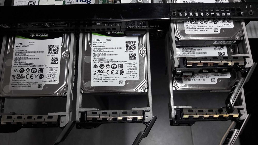 Сервер Dell 2 CPU 2,5 ГГц ОЗУ 64 Гб 4 HDD 1.2ТБ