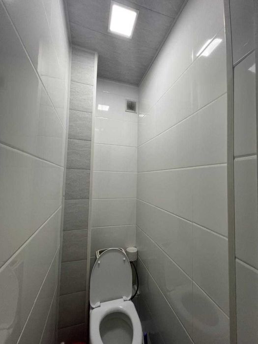 Продаётся 2в3-комнатная квартира в доме 77-серий, 11 квартал. TL