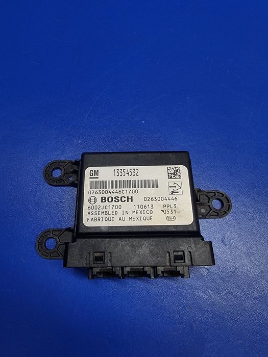 Modul senzori de parcare opel astra j