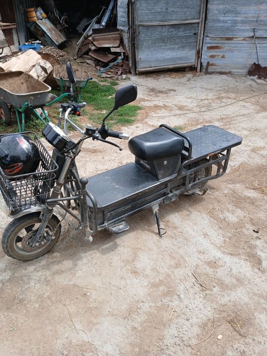 Продам электро мопед хорошом состояние