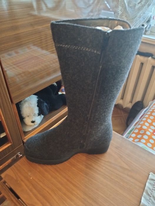 Продам новые зимние бурки