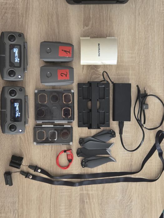 Drona DJI Mavic 2 Pro Fly More Combo