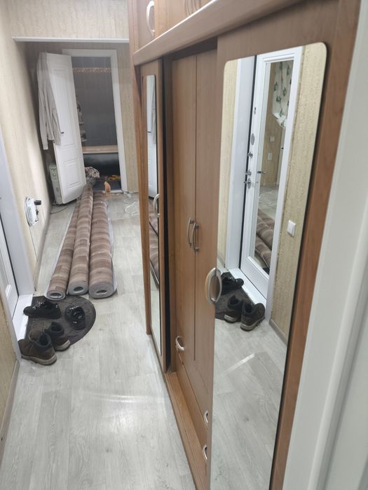 Продам шифанер с зеркалами