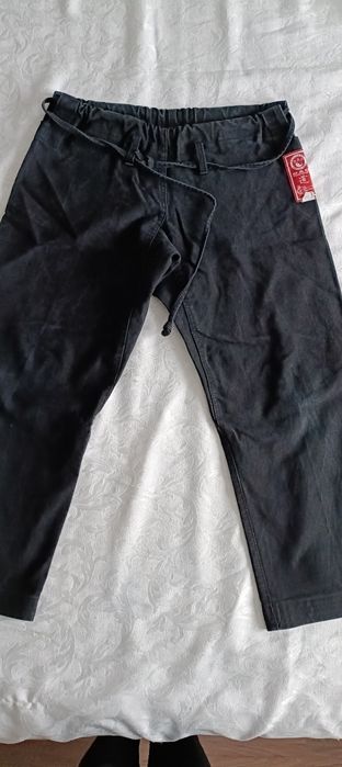 Costum Qwan Kido 123 cm +emblema
