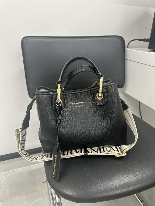 Продам сумку emporio armani оригинал