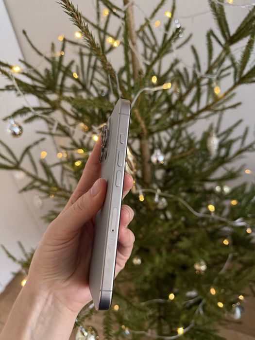 Продам Iphone 16 pro 512 gb