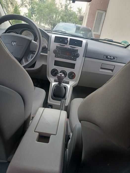 Dodge caliber 2.0 crd estetic ară bine fara rugină și mecanic ok km 200994