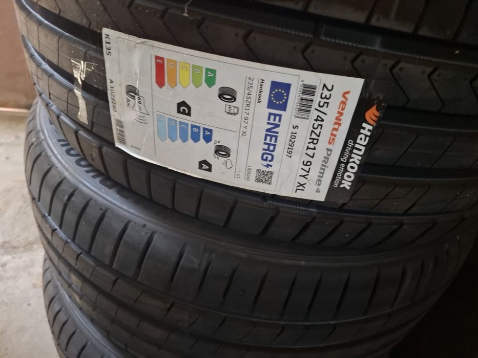 Anvelope de vara  235/45 R17