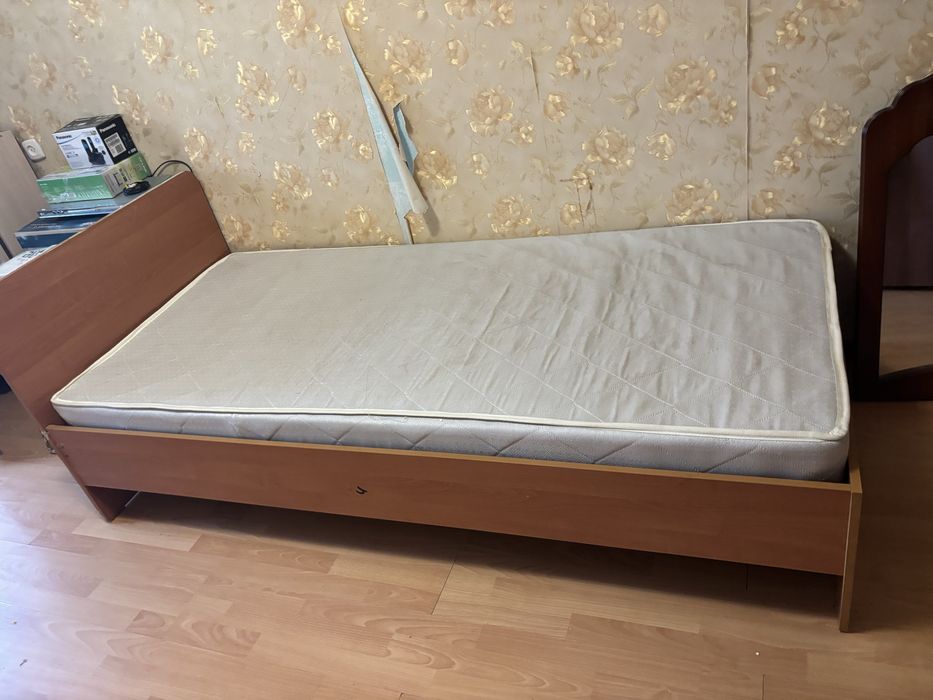 Кровать односпальная