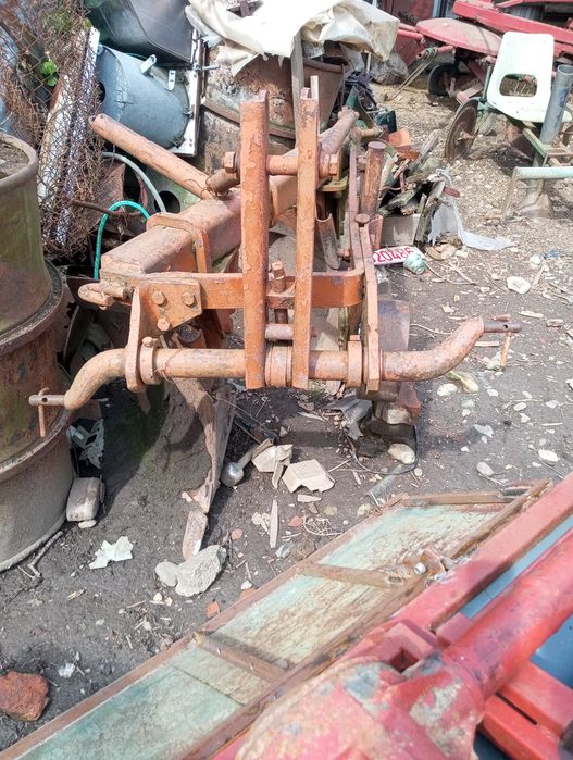 Vând plug romanesc mare