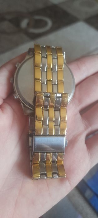 Un ceas de mână fainuț