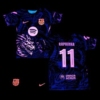 Детски флуоресцентен футболен екип на Рафиня Барселона!