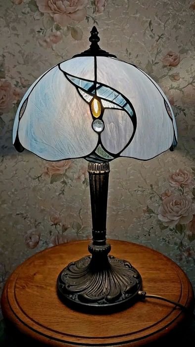 Lampă stil Tiffany.