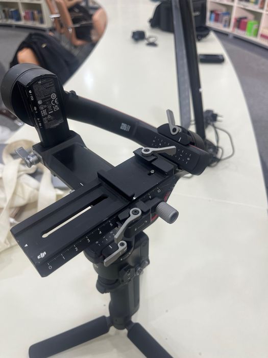 Срочно продаю стабилизатор DJI Ronin RS3 в хорошем состоянии