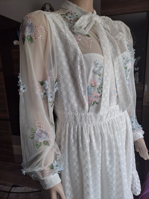 Vand rochie de ocazie