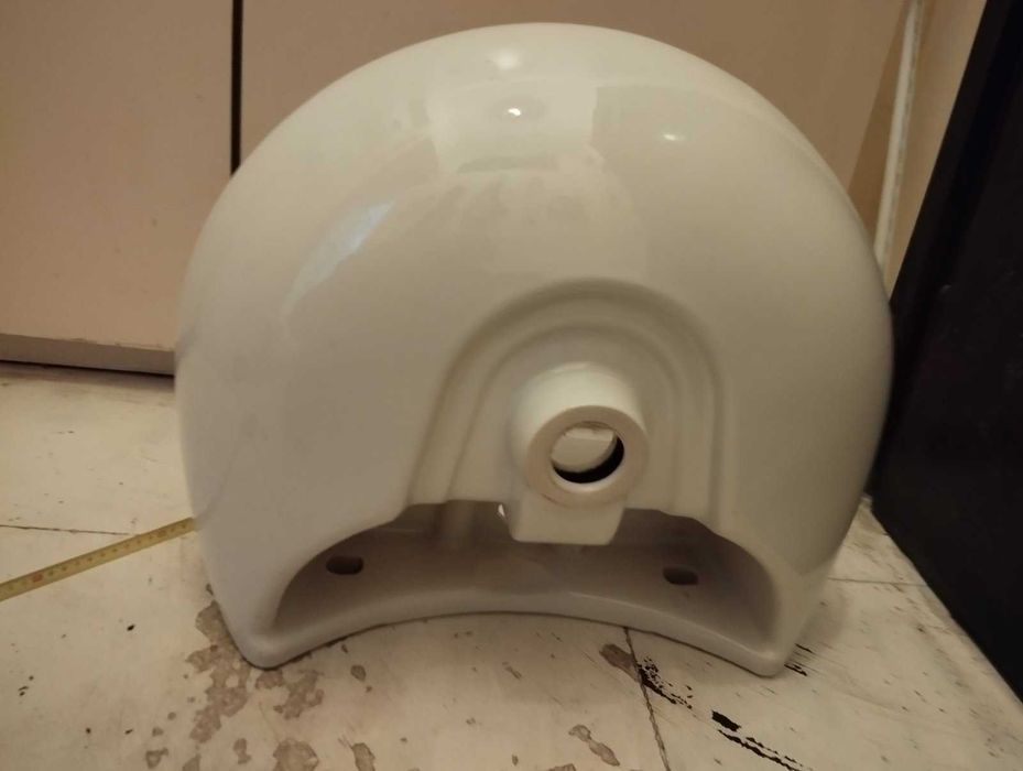 Мивка 55 cm с централен отвор за смесител