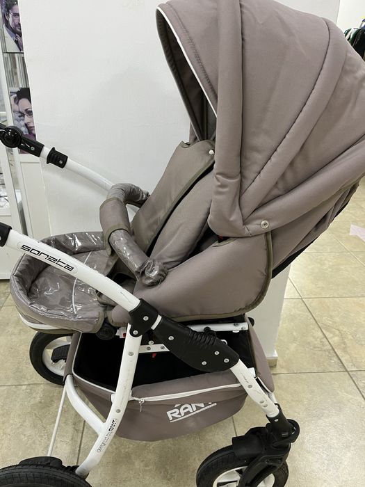 Продается Коляска  детская б/у