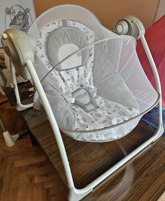 Електрическа музикална люлка за бебе Kinderkraft FLO