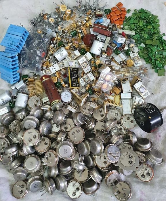 Радиодетали советские конденсатор транзистор резисторы