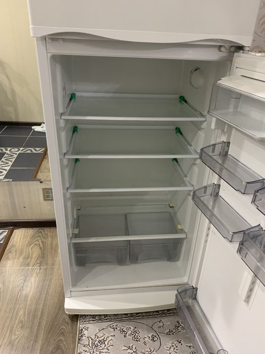 Продам холодильник фирма атлант