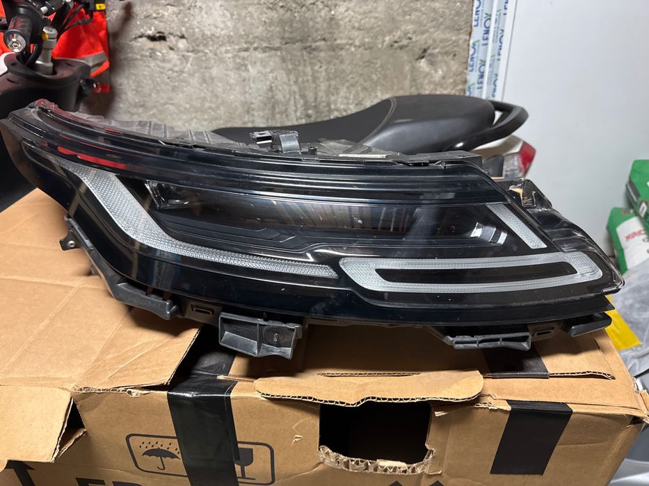 Оригинални фарове Range Rover EVOQUE I