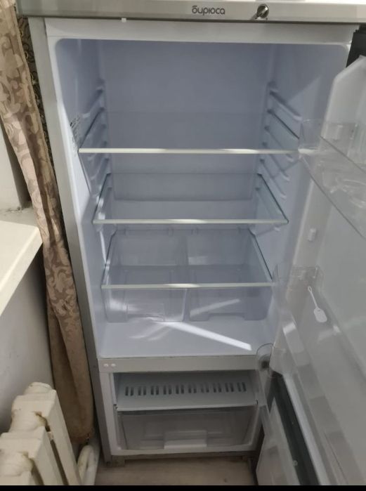 Холодильник б/у в идеальном состоянии
