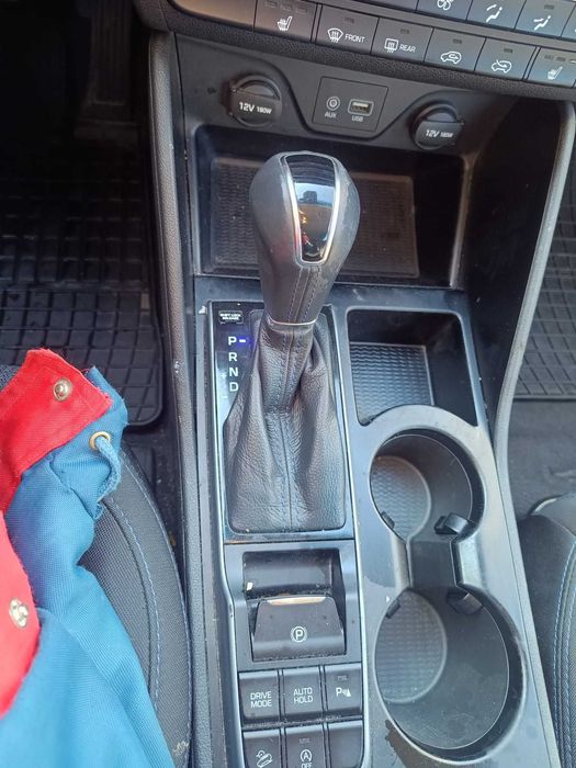 Vind Hyundai Tucson ,Diesel ,Cutie de viteza automata ,Gri, 141 CP,