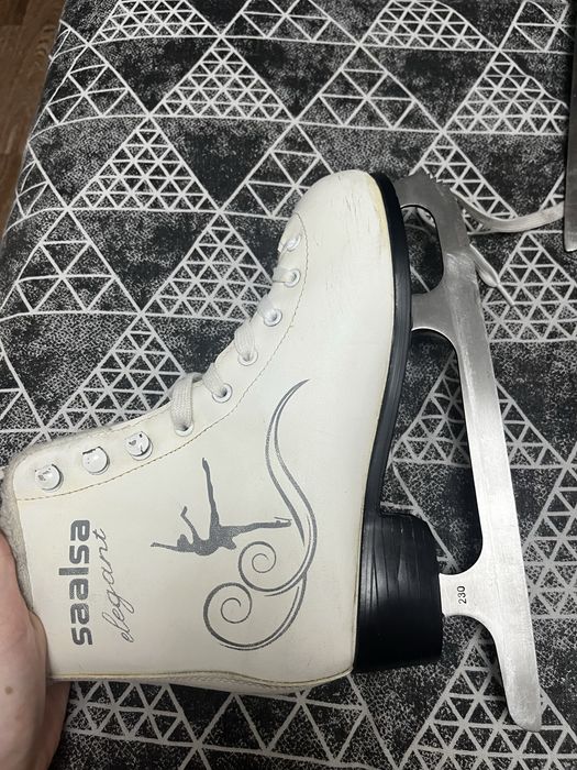 Коньки фигурные