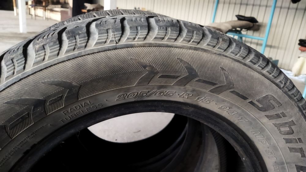 Шины продам на .